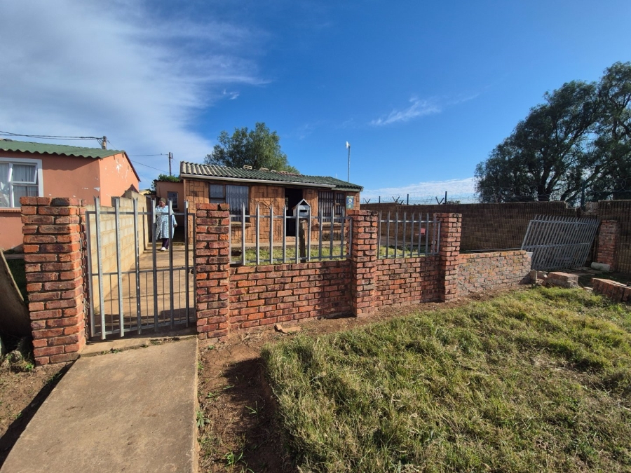 2 Bedroom Property for Sale in Kwa Nobuhle Eastern Cape